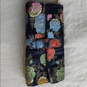 Gorgeous authentic 90s wristlet